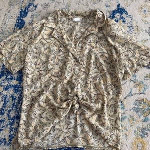 Vintage floral button up blouse